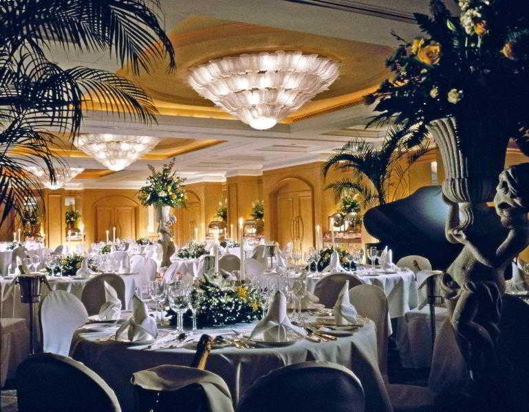 Grand Coloane Resort Μακάο Εστιατόριο φωτογραφία The ballroom at the Grand Hyatt Manila